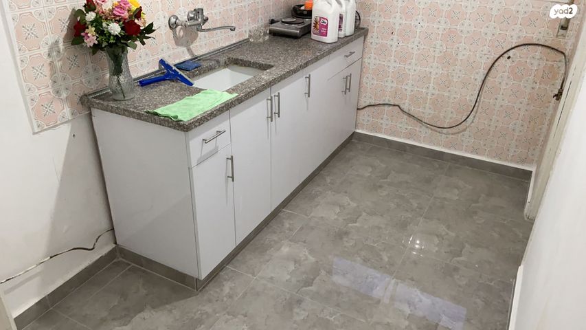 דירה, אלעזר בן יאיר, ערד