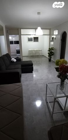 דירה, אלעזר בן יאיר, ערד