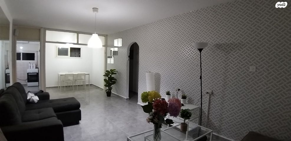 דירה, אלעזר בן יאיר, ערד