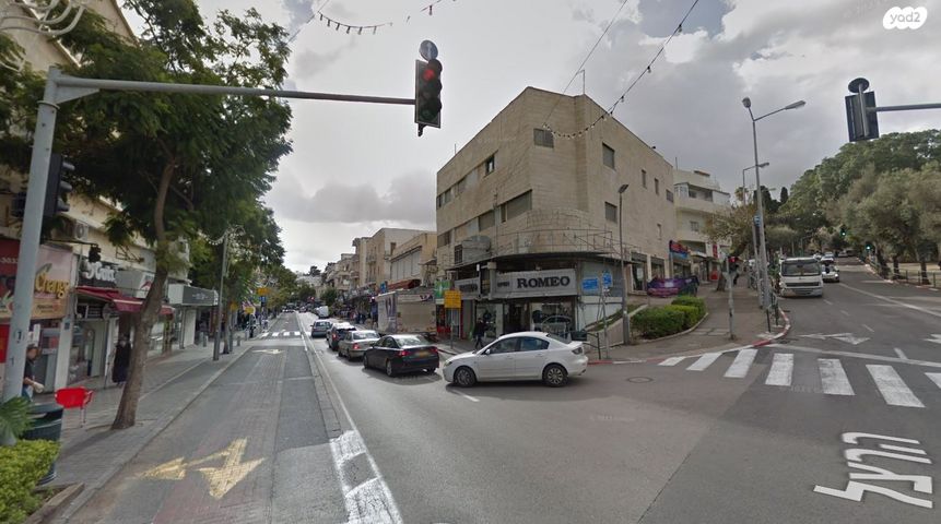 חנויות/ שטח מסחרי