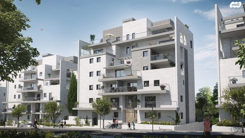 גג/ פנטהאוז, מודיעין מכבים רעות