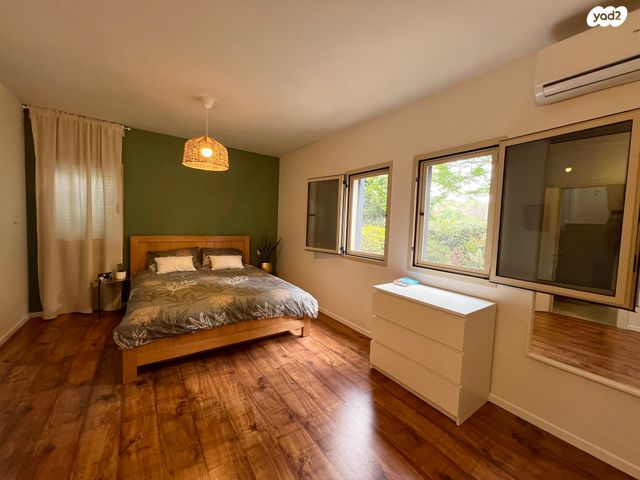 דו משפחתי, גלבוע, אלפי מנשה