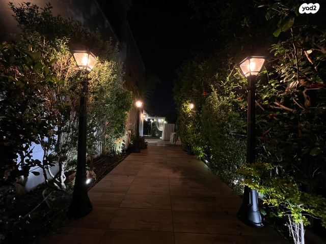 דו משפחתי, גלבוע, אלפי מנשה