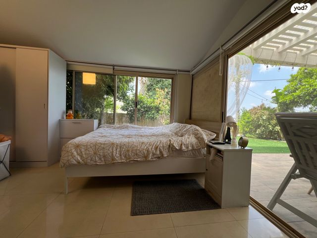 דו משפחתי, גלבוע, אלפי מנשה