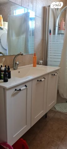 דירה, אחד העם, שיכון עובדים, טבריה