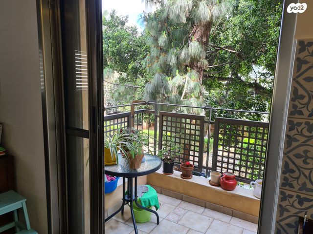 דירה, יוסף צבי, רמת גן