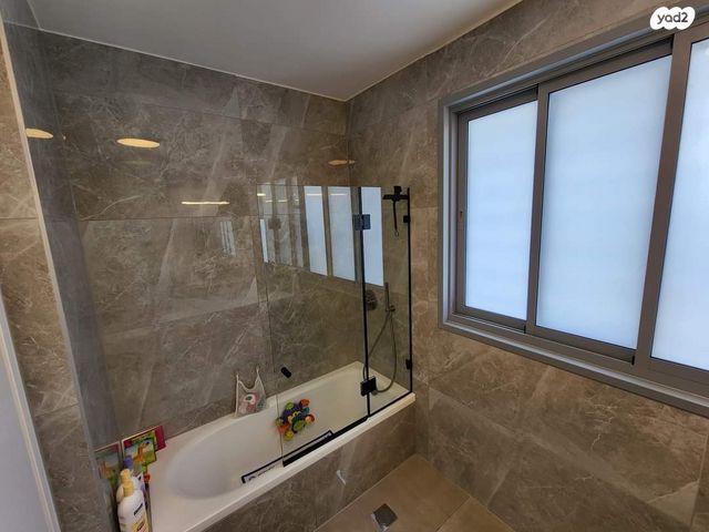 דירה, חרמון 16, נאות שז"ר, יבנה