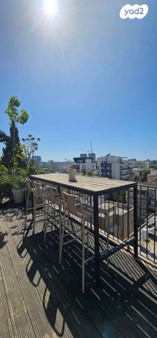 גג/ פנטהאוז, חזנוביץ' 12, תל אביב יפו