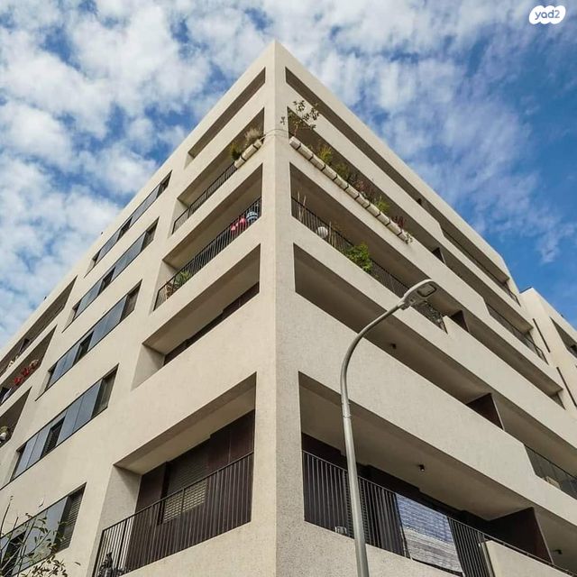 גג/ פנטהאוז, חזנוביץ' 12, תל אביב יפו