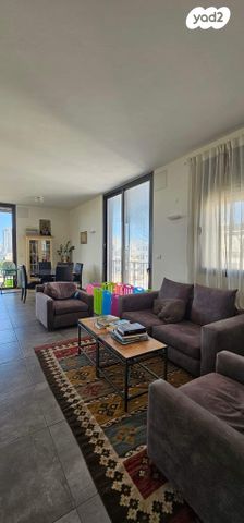 גג/ פנטהאוז, חזנוביץ' 12, תל אביב יפו