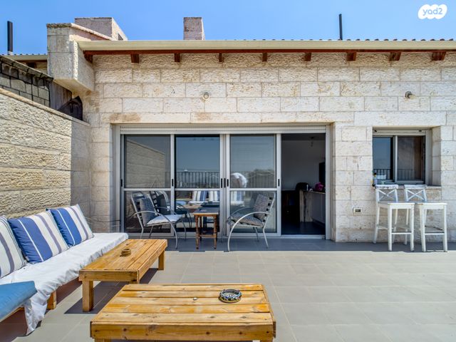 גג/ פנטהאוז, רמת הגולן 10, אריאל