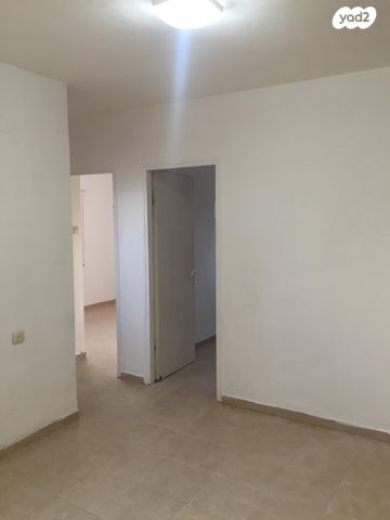 דירה, שדרות מונטיפיורי 18, ברנע, אשקלון