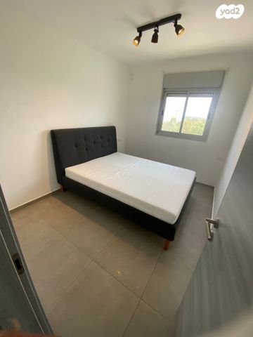 דירה, הרב יעקב טראב, עזרא, הארגזים, תל אביב יפו