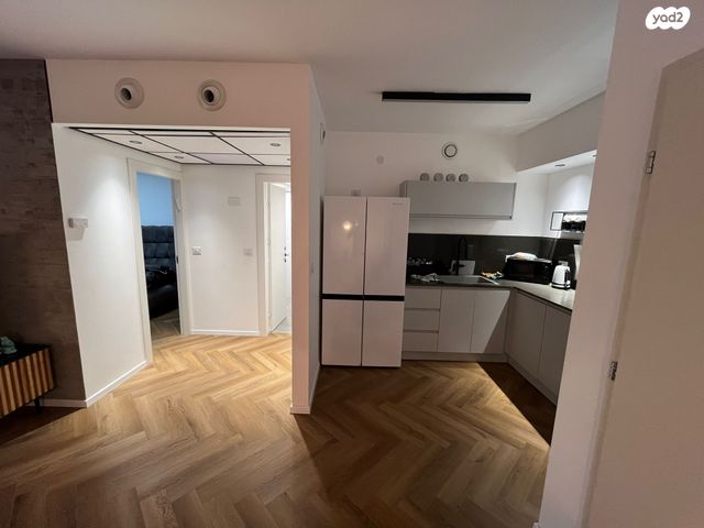 דירה, הרצליה