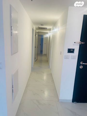 דירה, דרך לוי אשכול, קיראון, קרית אונו