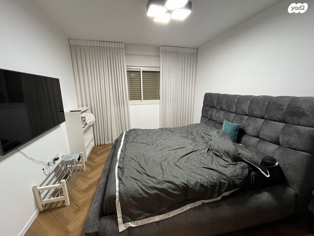 דירה, הרצליה