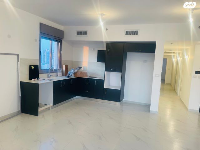 דירה, דרך לוי אשכול, קיראון, קרית אונו