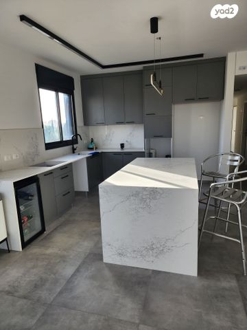 דירה, הנדיב 72, מרכז, הרצליה