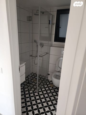 דירה, הנדיב 72, מרכז, הרצליה