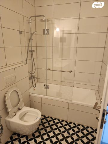 דירה, הנדיב 72, מרכז, הרצליה