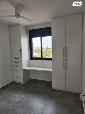 דירה, הנדיב 72, מרכז, הרצליה