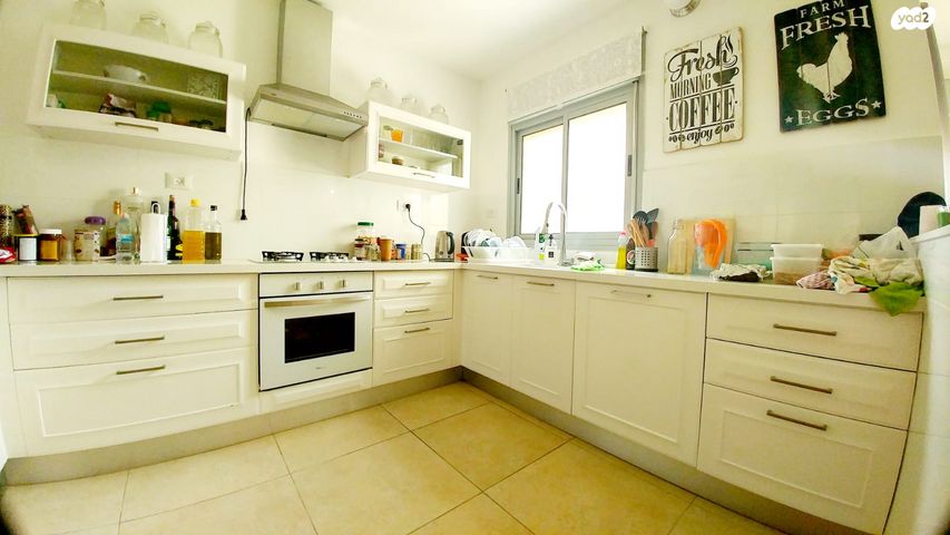 שדרות מנחם בגין 6