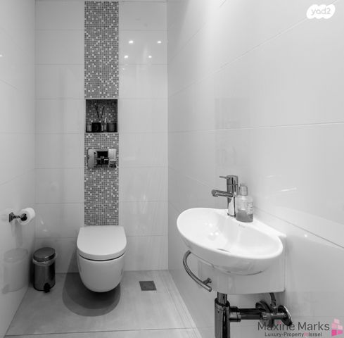 דירה, אהוד מנור, נתניה