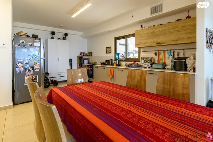 דירה, אהוד מנור, נתניה