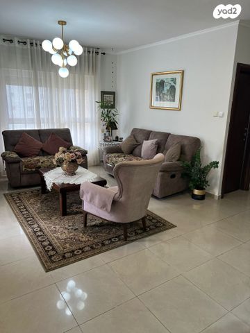 דירה, כליל החורש, נצרת עילית / נוף הגליל