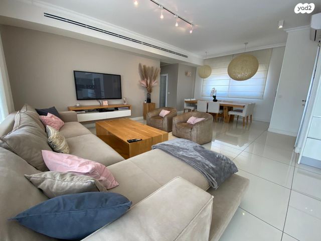 גג/ פנטהאוז