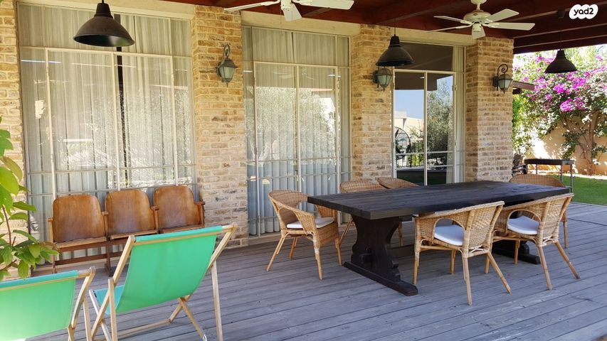 בית פרטי/ קוטג', אורנית