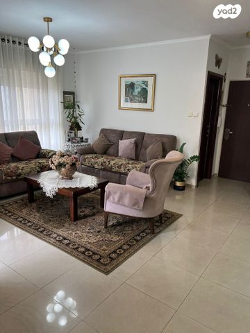 דירה, כליל החורש, נצרת עילית / נוף הגליל