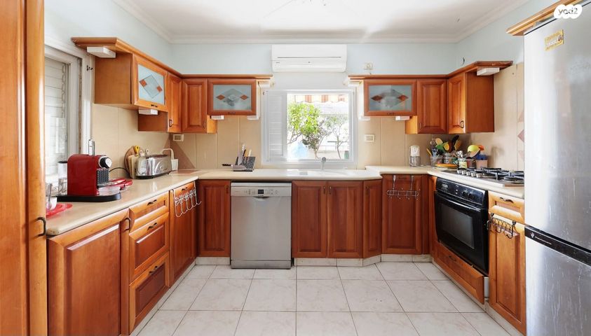 דופלקס, רבקה גובר, כפר סבא