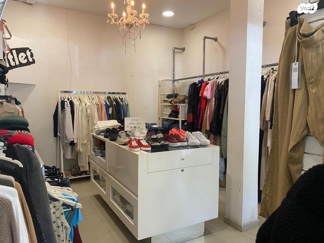 חנויות/ שטח מסחרי, גדרה