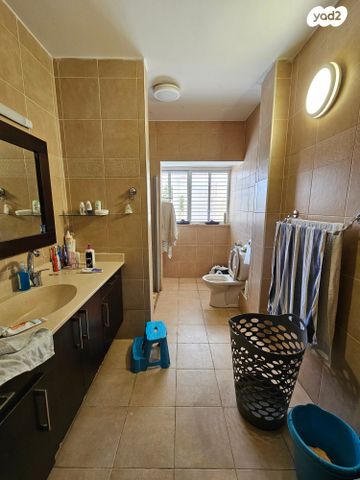 דירת גן, נתיבות