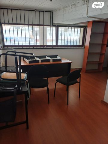 חנויות/ שטח מסחרי, שדרות הנשיא וייצמן, חדרה