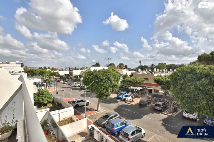 גג/ פנטהאוז, אפרים, קרית ביאליק