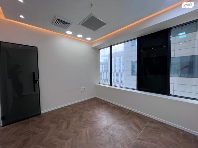 משרדים, משה דיין 10, פארקטק פתח תקווה / אזור תעשייה קרית אריה, פתח תקווה