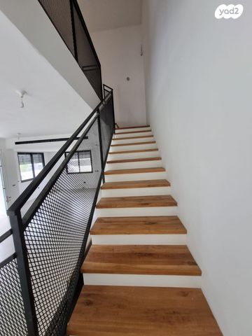 דו משפחתי, כפר יונה