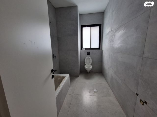 דו משפחתי, כפר יונה