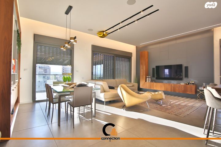 גג/ פנטהאוז, יקינטון, קרית ביאליק