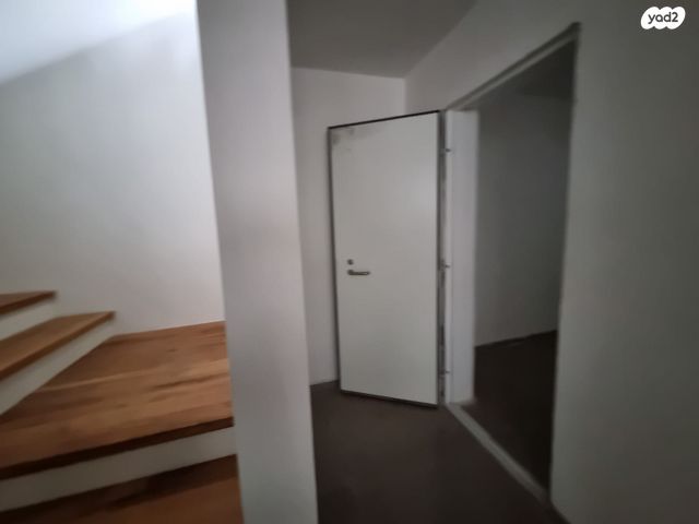 דו משפחתי, כפר יונה