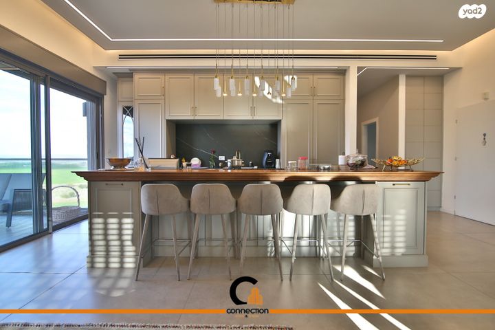 גג/ פנטהאוז, יקינטון, קרית ביאליק