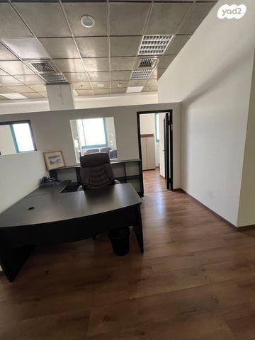 בניין משרדים, שלמה בן יוסף, חיפה