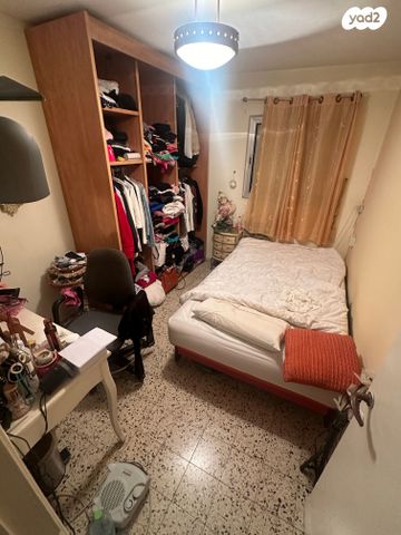 דירה, דוד תדהר, ראשון לציון