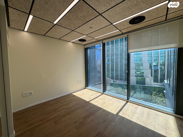 משרדים, תובל 40, רמת גן