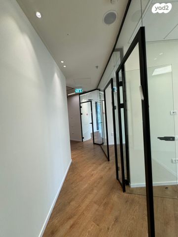 משרדים, תובל 40, רמת גן