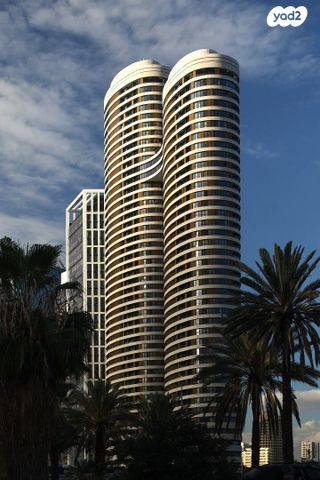 דרך מנחם בגין 158