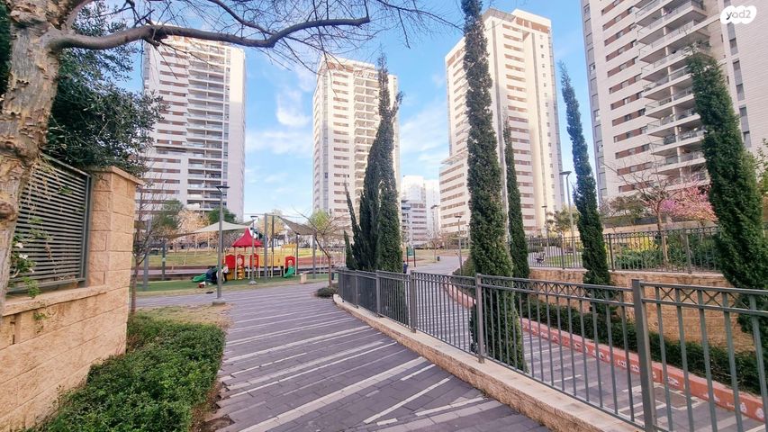 דירה, חיים הרצוג 15, פסגות אפק, ראש העין