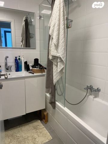 דירה, אריאל שרון 4, סיטי, גבעתיים